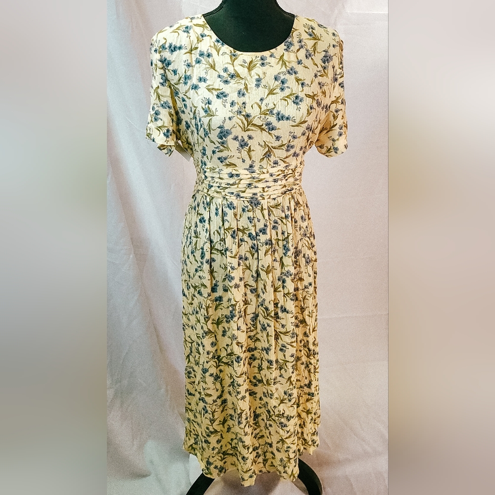 Floral yellow pastel linen cottagecore dress